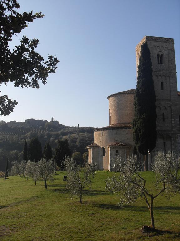 La Casa Di Alice Castelnuovo dellʼAbate Exterior foto