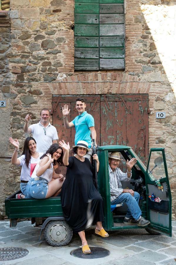La Casa Di Alice Castelnuovo dellʼAbate Exterior foto